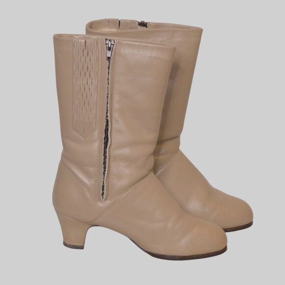 Vintage 80's / 90's Beige White Cross Leather Lined Women dressy Booth Size 8 - Picture 2 of 12